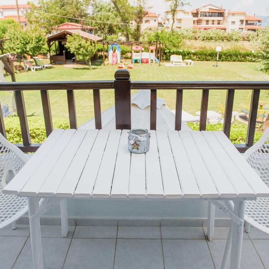 Hotel Papanikolaou อิเอริสโซส ภายนอก รูปภาพ