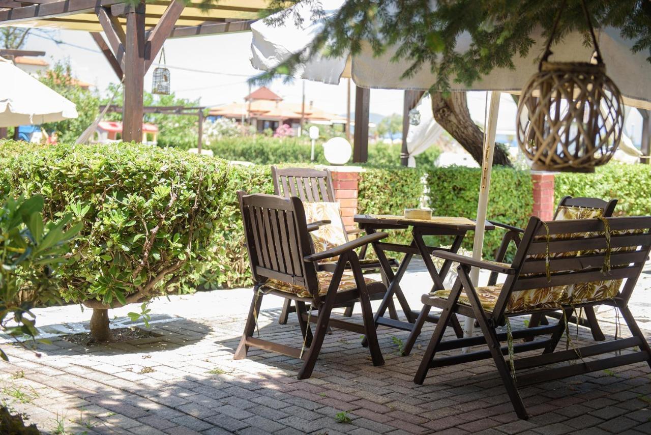 Hotel Papanikolaou อิเอริสโซส ภายนอก รูปภาพ