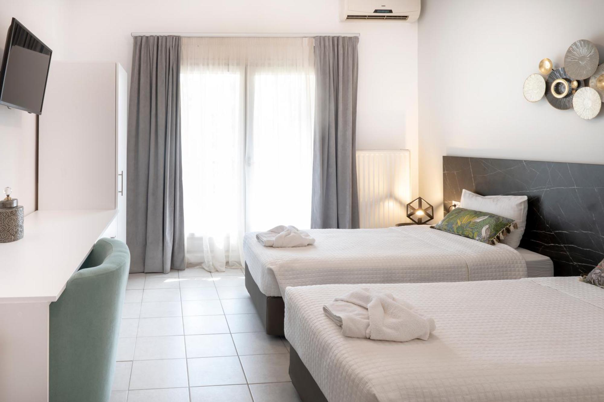 Hotel Papanikolaou อิเอริสโซส ภายนอก รูปภาพ