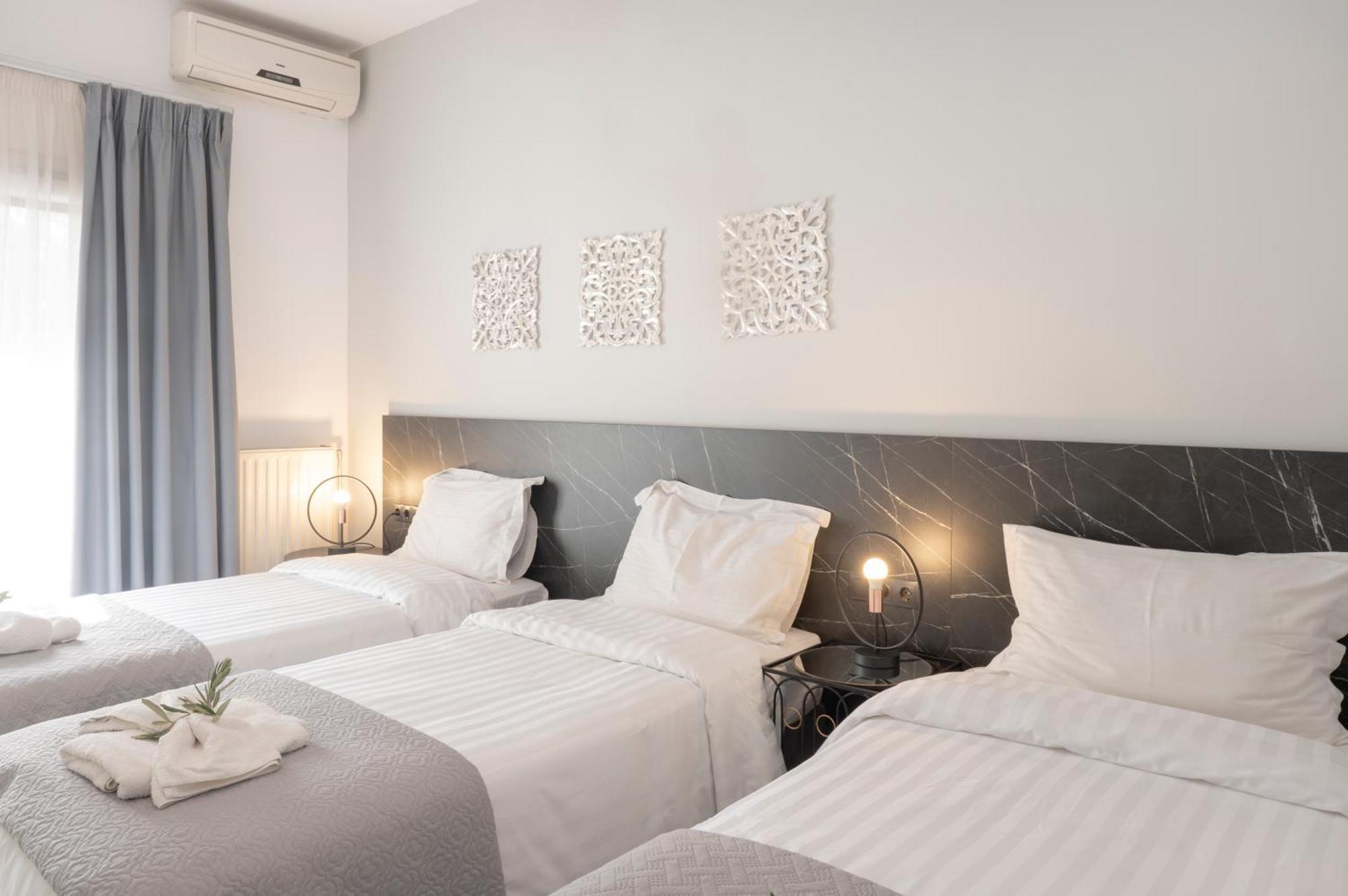 Hotel Papanikolaou อิเอริสโซส ภายนอก รูปภาพ