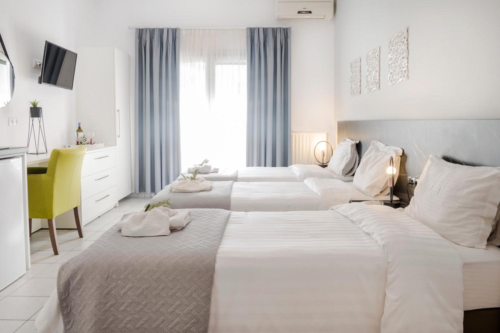 Hotel Papanikolaou อิเอริสโซส ภายนอก รูปภาพ